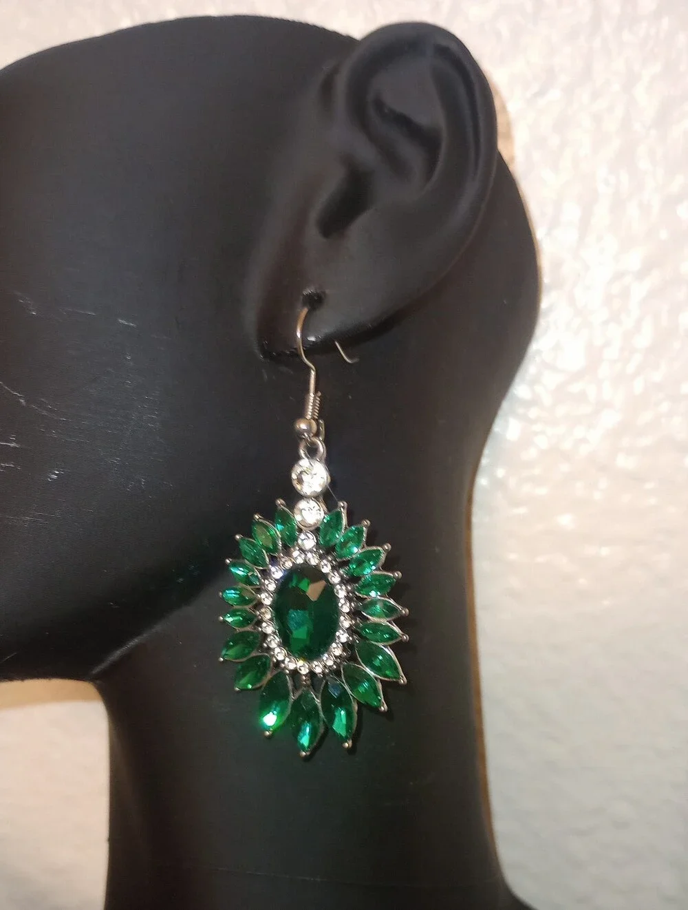 Stunning Emerald Green Crystal Dangle Earrings